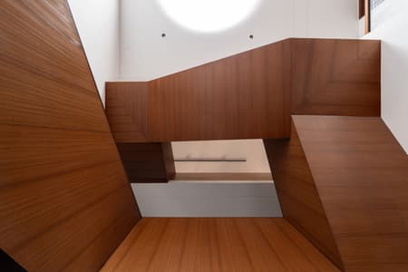 Cantilever Residence