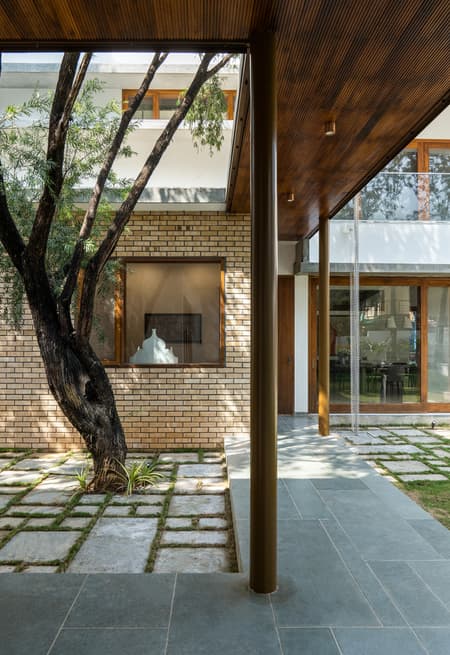 Lenka House