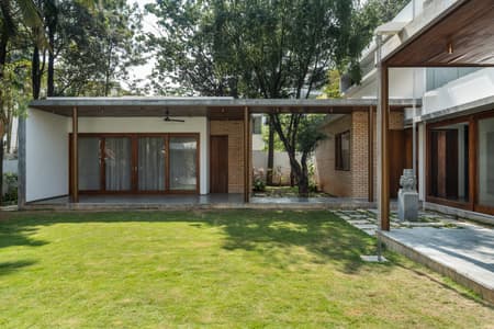 Lenka House