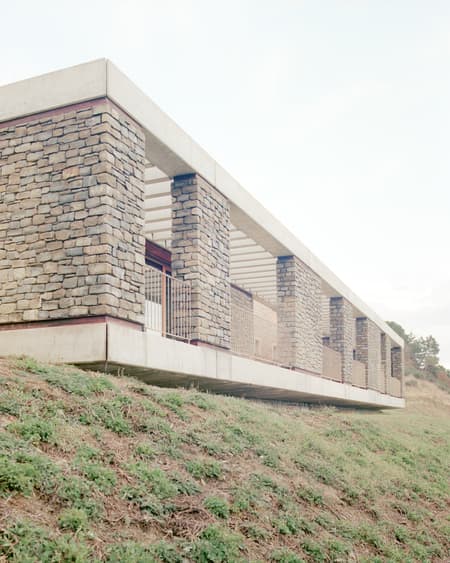 Effevu House