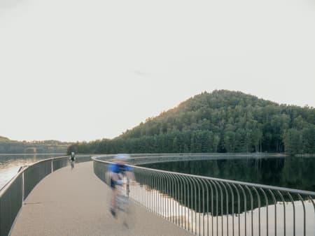 Cycling Between Terrils