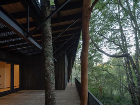 Miradores House