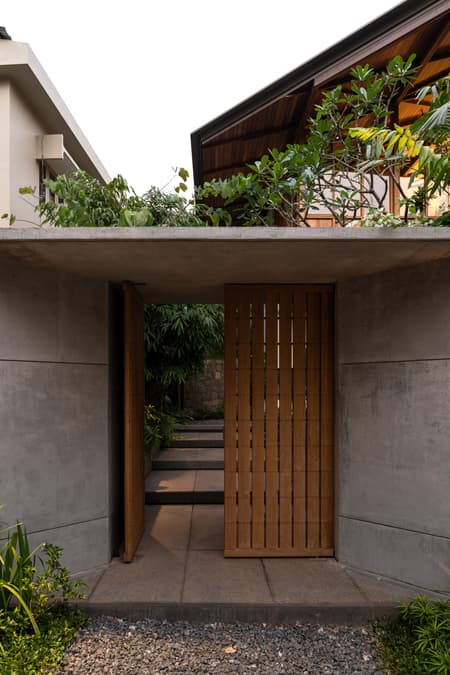 Ananda House