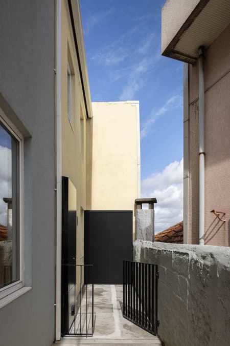Covelo House by spaceworkers