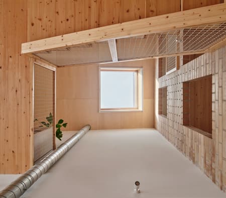 115ARI Single-Family Home Between Party Walls in Sabadell