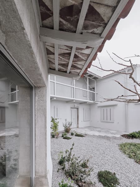 The Avber House