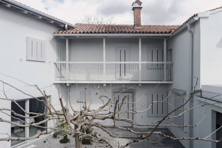 The Avber House