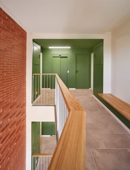 50 Social Housing Units – DE PEUS A TERRA i el cap pels núvols