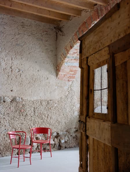 THE OLD WINE PRESS