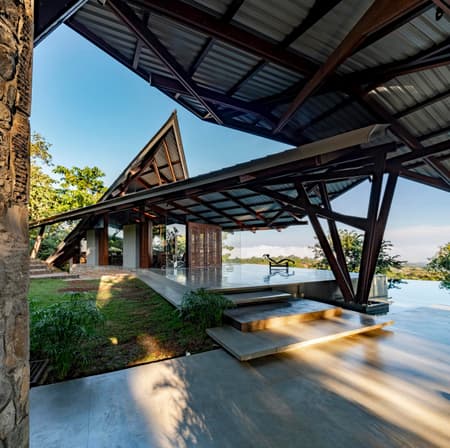 Lateral Verandah House