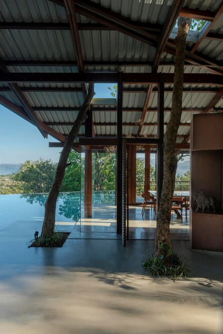 Lateral Verandah House