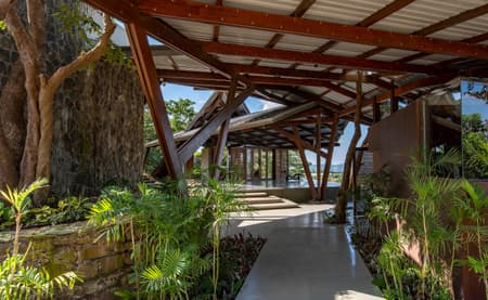 Lateral Verandah House