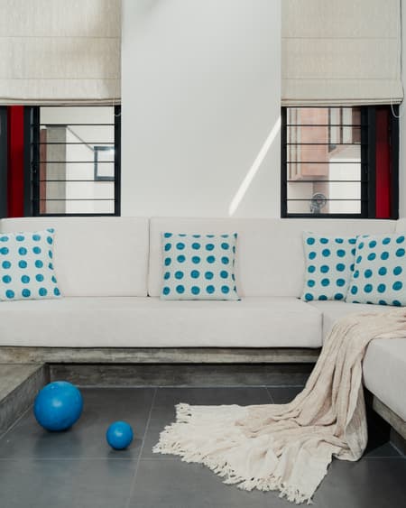 Voids in Thread: A Close-Knit Home
