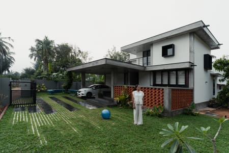 Voids in Thread: A Close-Knit Home