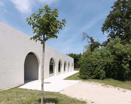 VAULX MILIEU