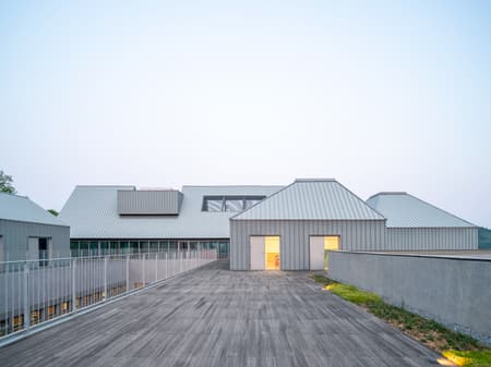 7Hills Yard - Hillstation Brand Center