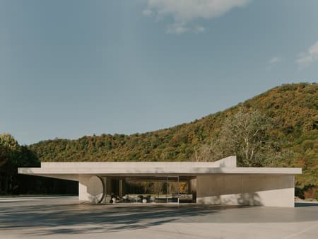 Reception Pavilion - Georgia