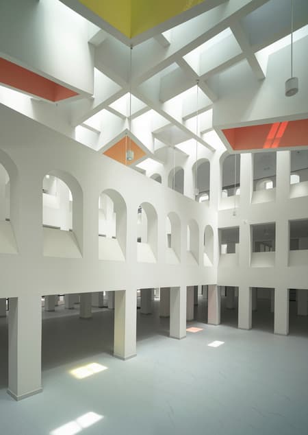 Guizhou Media Vocational and Technical School Library & Information Center