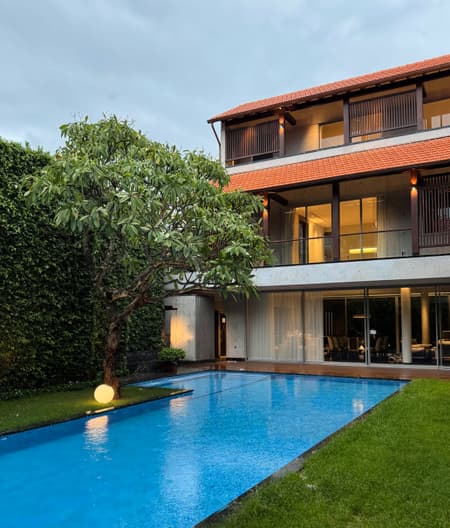 Five Courtyard House