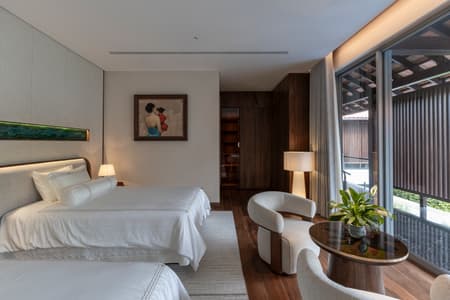 Five Courtyard House