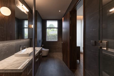 Five Courtyard House