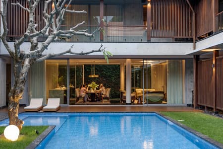 Five Courtyard House