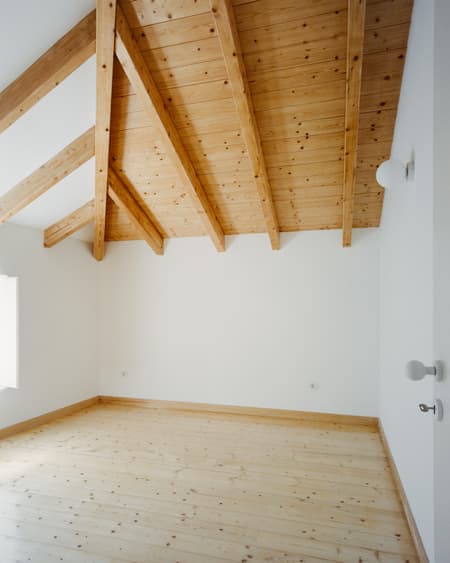  cut(outs) – ceiling, walls and pillar