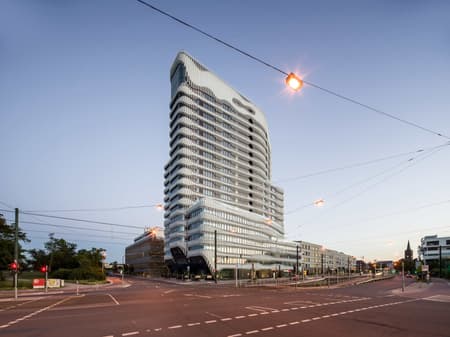 ZIPPER RKM 740 Tower