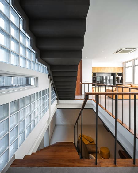LP115 House