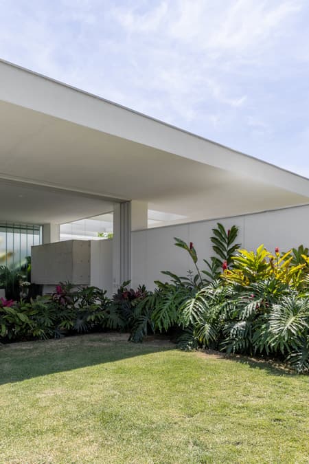 CS HOUSE