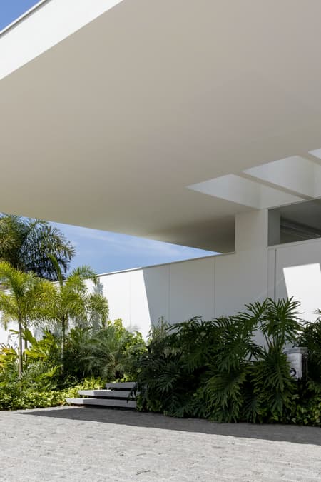 CS HOUSE