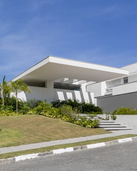 CS HOUSE