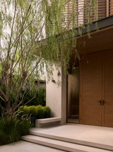 Khun Atiruj Residence