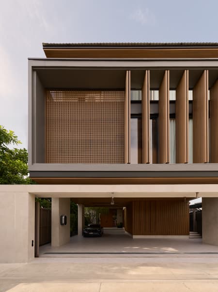 Khun Atiruj Residence