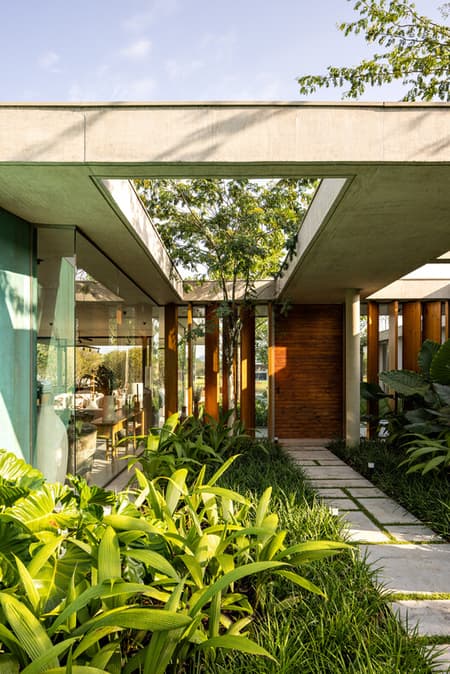 Carvalho House