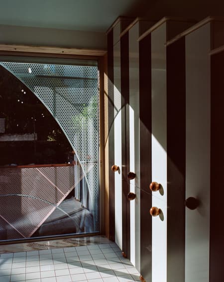 House Waves of Glass and Clouds of Metal