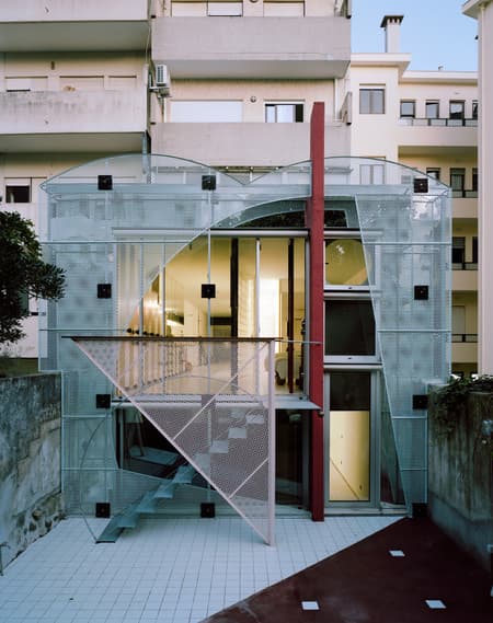 House Waves of Glass and Clouds of Metal