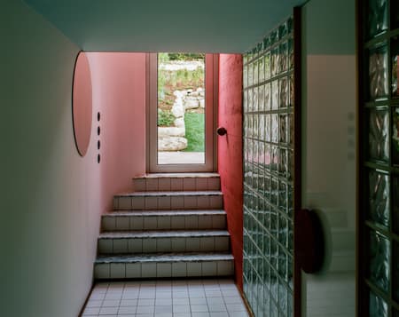 House Waves of Glass and Clouds of Metal