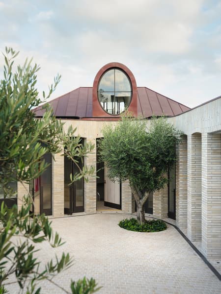 ReclaYm House