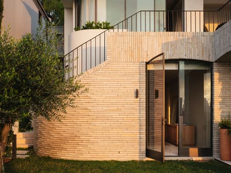ReclaYm House