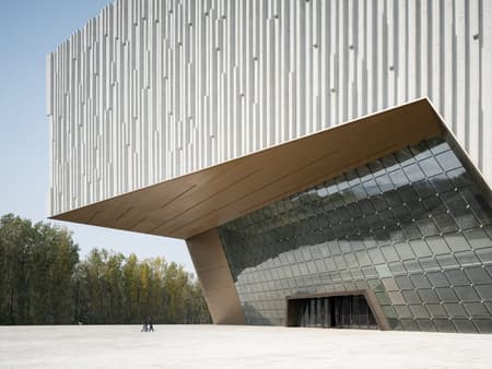 Yellow River National Museum Building and Park