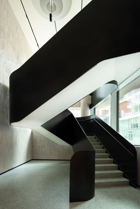 Pirelli 35 Office Building