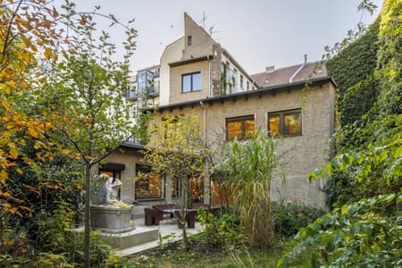 Coach House and Garden Renovation