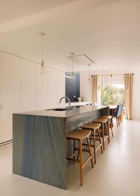 House Azóia AIP