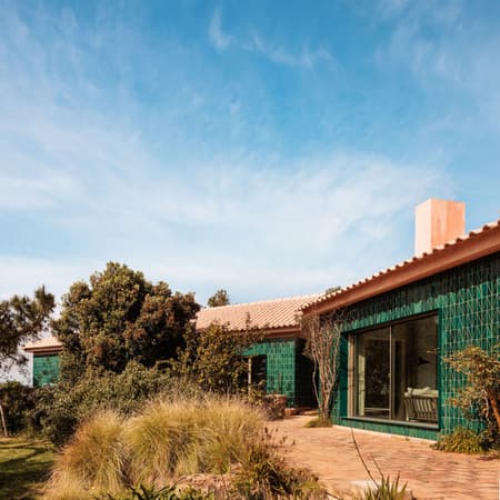 House Azóia AIP