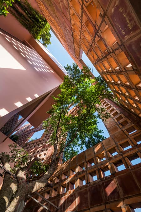 Bat Trang House