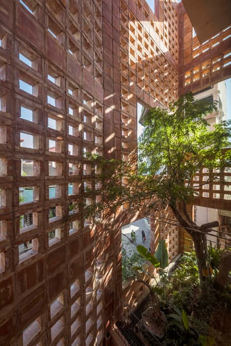 Bat Trang House