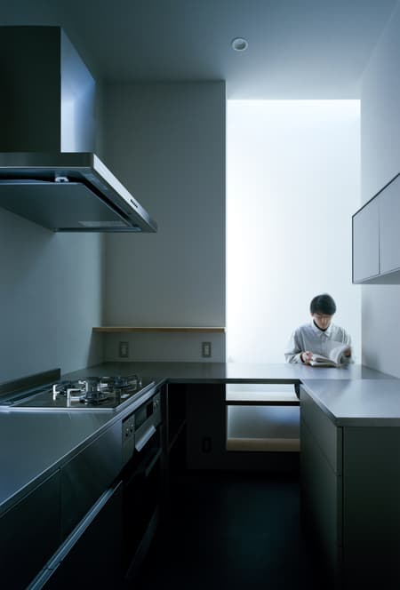 Garage House in Toyonaka 