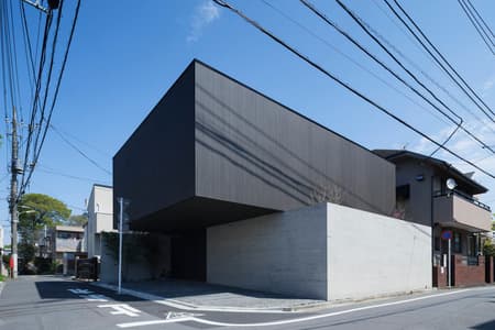 LAXUS House