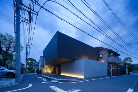 LAXUS House